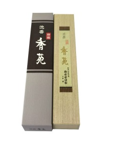 Baieido Koh En (Fragrant Garden) Aloeswood Incense Sticks